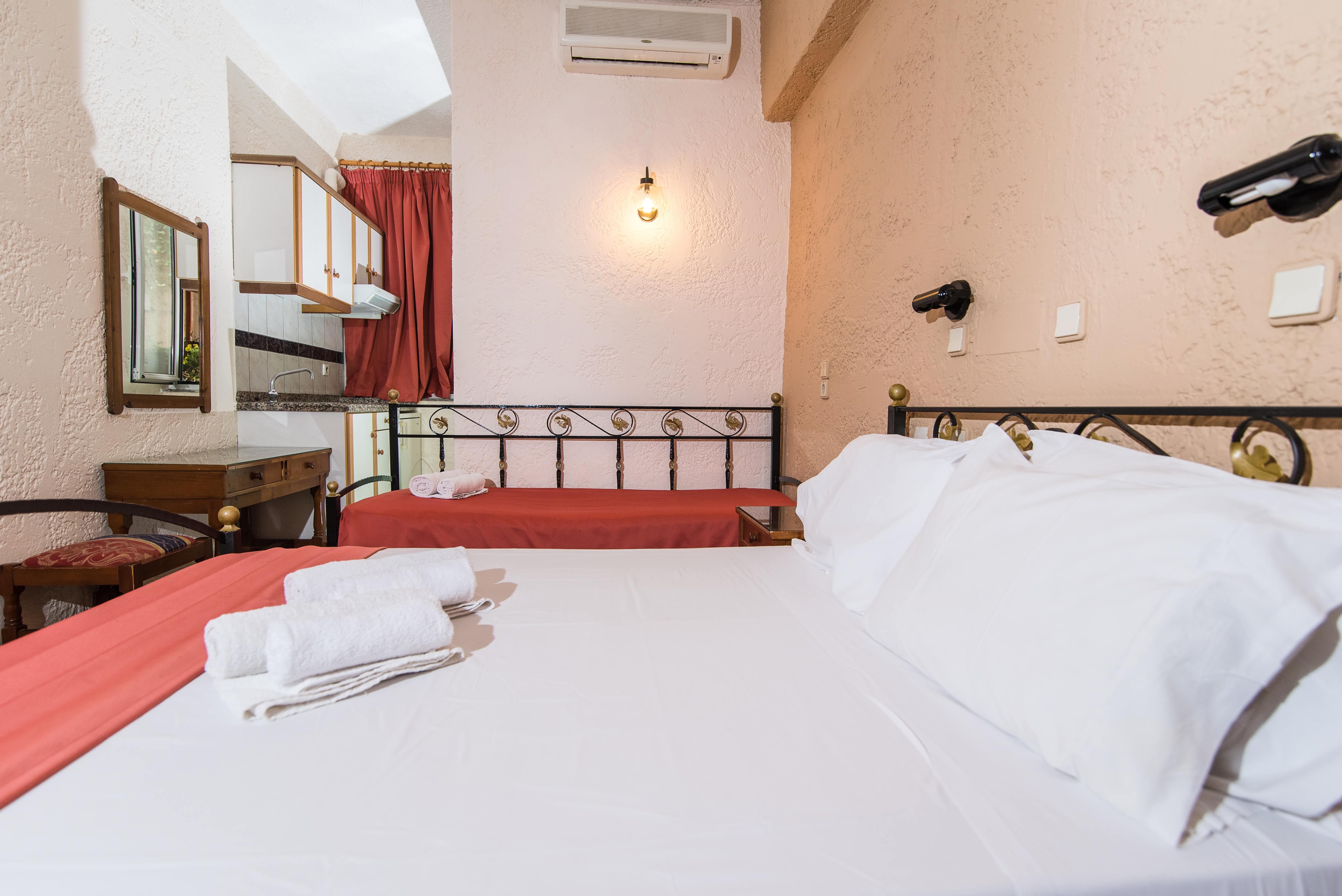 Oasis Studios Malia  Ngoại thất bức ảnh
